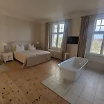 Schloss Golf & Hotel 3*